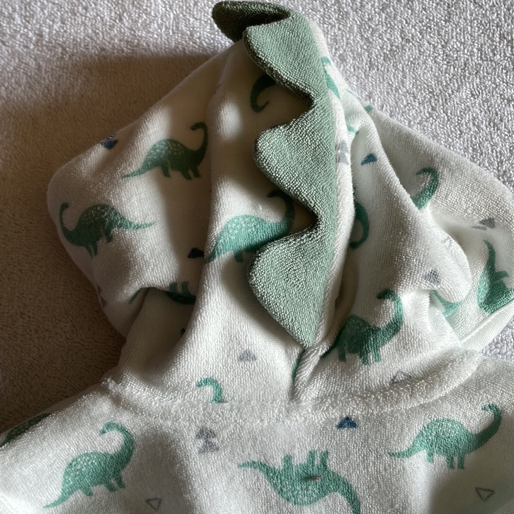 Carter’s just one you baby bathrobe 0-9 Months - Picture 4 of 4